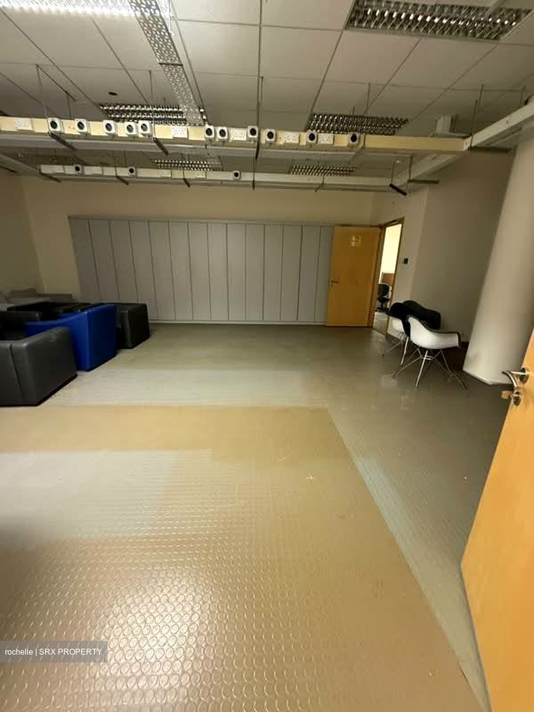Lorong 8 Toa Payoh (D12), Office #589652501